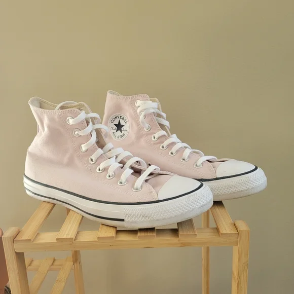 Converse All Stars Chuck Taylor High Tops Size 10.5 Light Pink - Picture 2 of 10